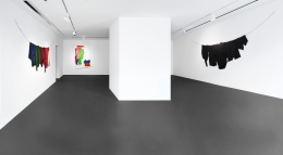 Installation view: Stephen Posen,&nbsp;Threads:&nbsp;Paintings from the 1960s and &#039;70s, Vito Schnabel Gallery, St. Moritz